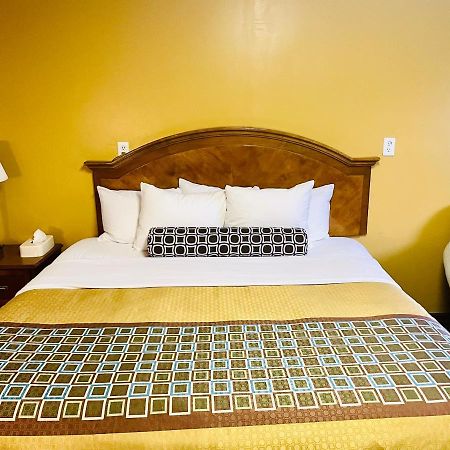 Red Carpet Inn Duncannon New Buffalo Exterior photo