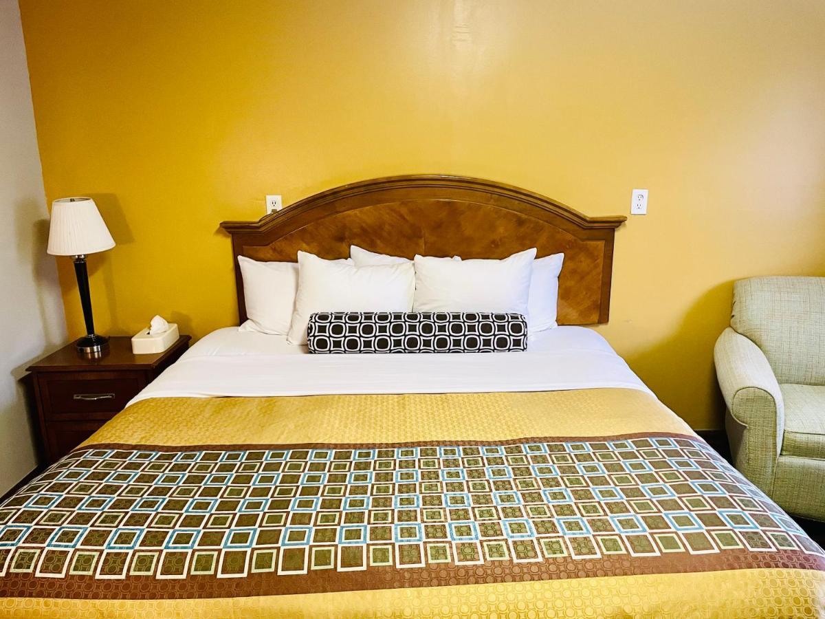 Red Carpet Inn Duncannon New Buffalo Exterior photo